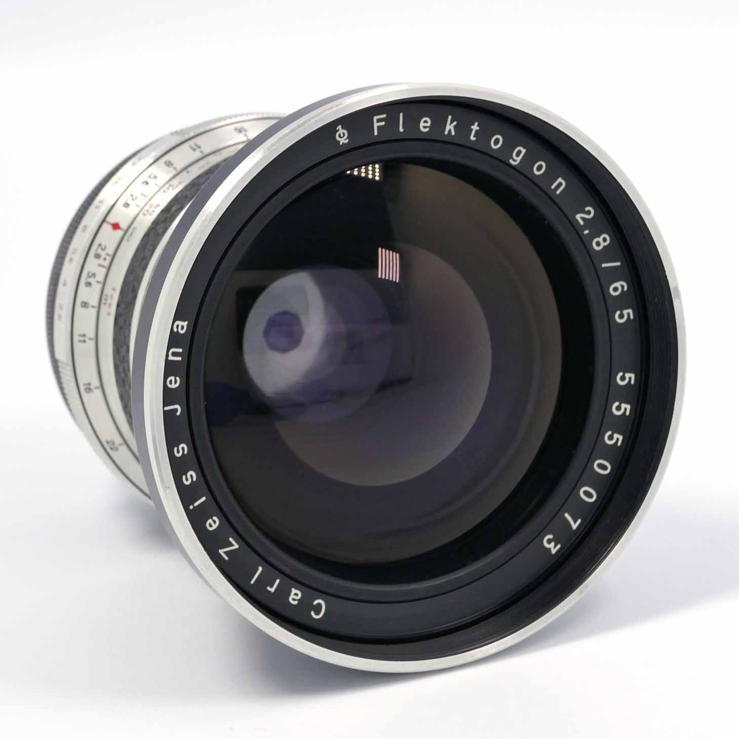 Carl Zeiss Jena Flektogon 2.8/65 mm - Clean Cameras | Markus Säuberli